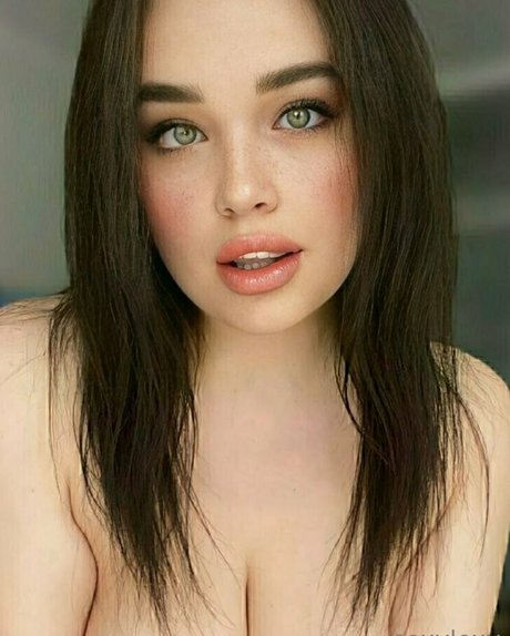 blondiesasha nude actress photos