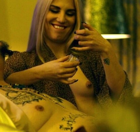 Yana Gold beautiful star picture