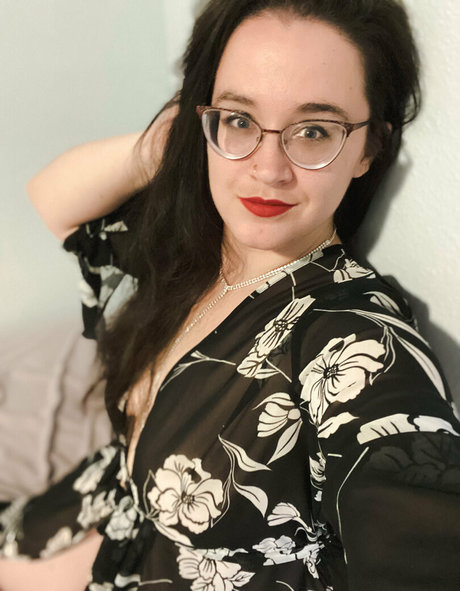 mossyoak235 sexy actress pic