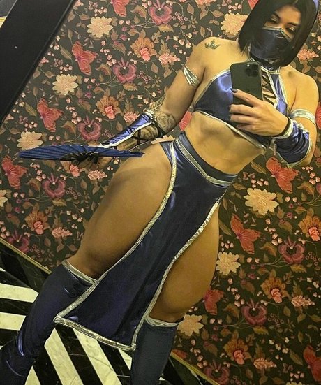 Evelyn Salomon sexy pornstar pics