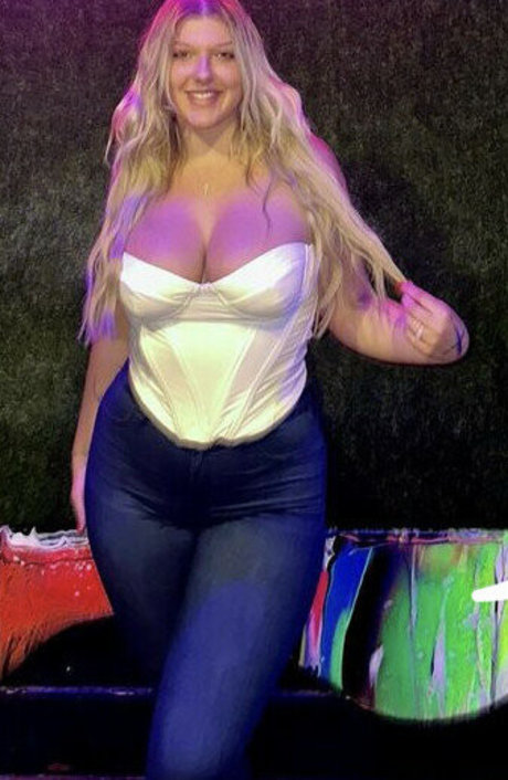 Destinycurley19 naked pornstar photos