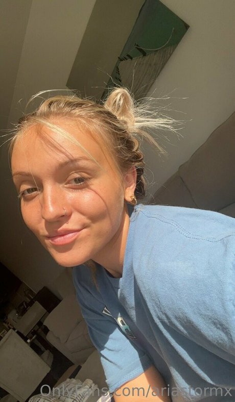 ariastormx model pornographic photos