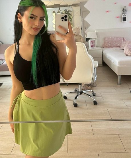 Dilaraa nudes pornstar gallery