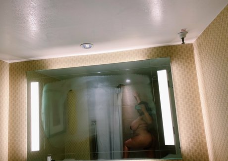 goddessbaileyy pornstar top picture