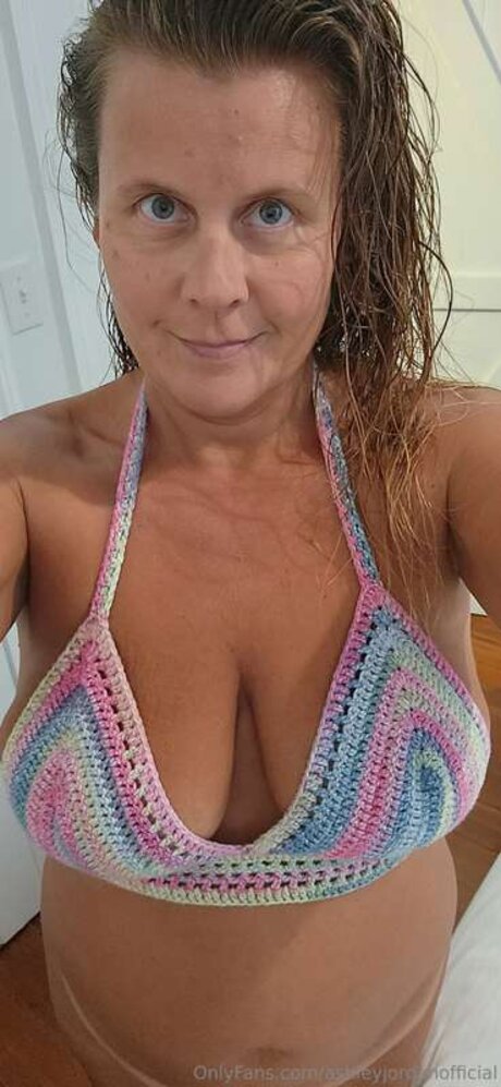 ashleyjordanofficial actress image