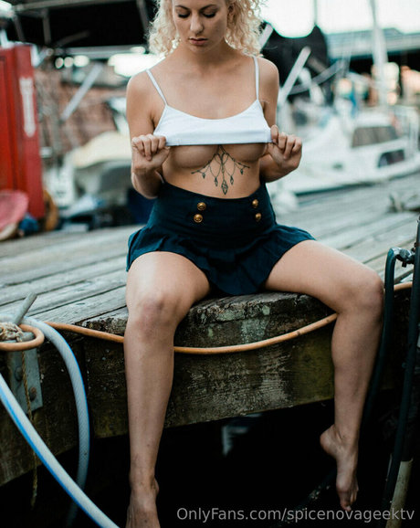 spicenovageektv high quality actress photo