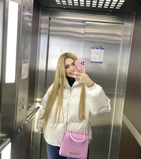 Kari i hot actress photos