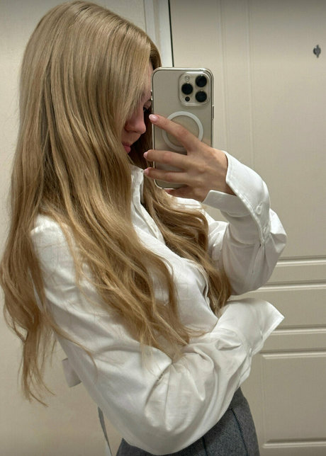 Kari i star exclusive picture