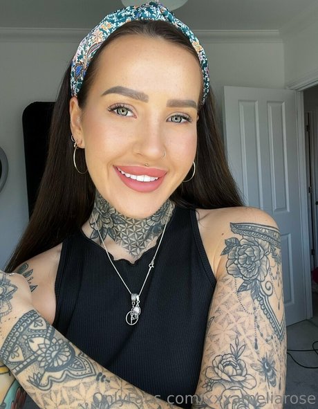 xxxameliarose nude actress archive