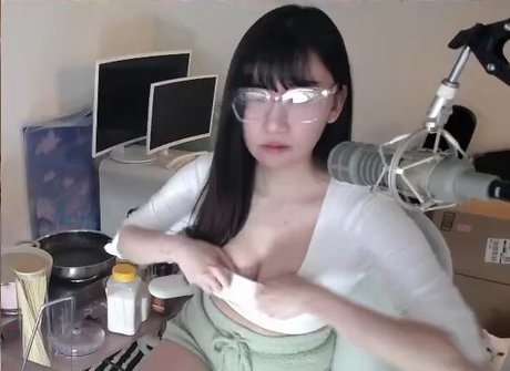 big tits squirt onlyfans free porn archive