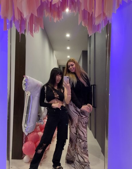 undressing onlyfans art naked galleries