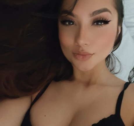 Theegoldenrose model nudes picture