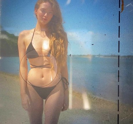 Larsen Thompson free star pictures