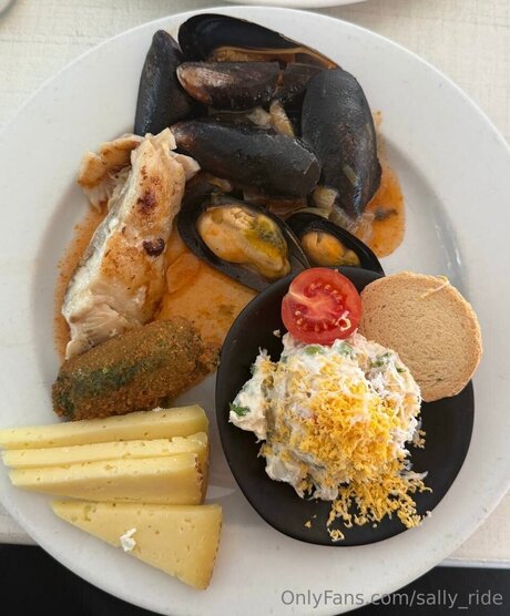 Sally Ride naked actress images