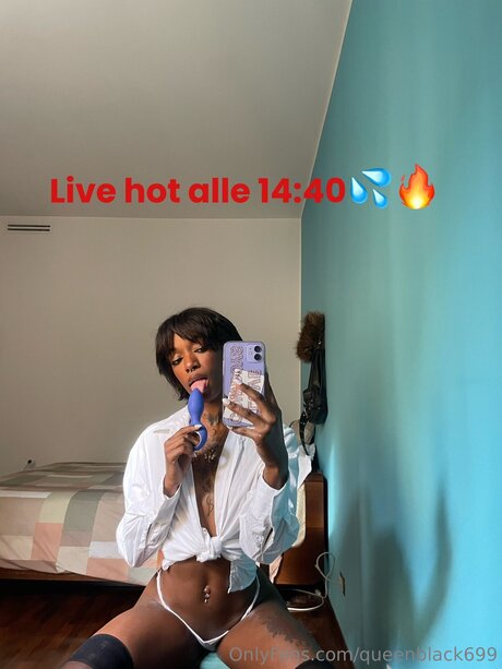 Queenblack699 art star galleries