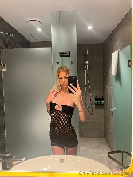 Omglexi star hot photos