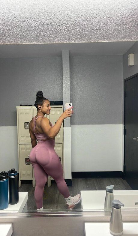 aaaaayevuh Profile pic