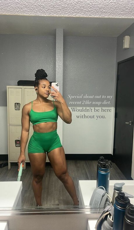 aaaaayevuh hd model picture