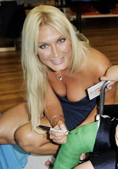 Brooke Hogan model xxx images