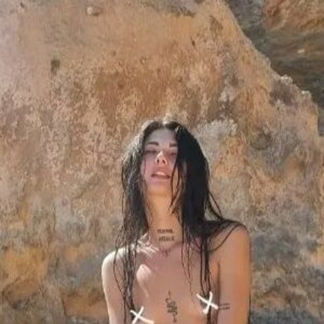 Coco Allen hot model img