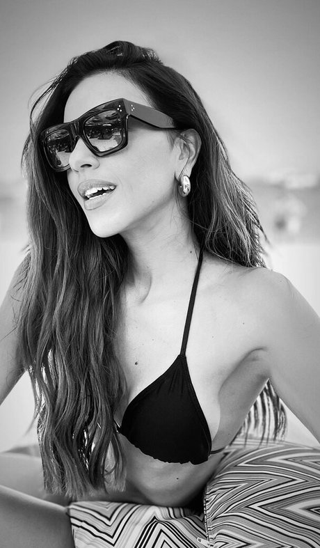 Mariana Rios model art photo