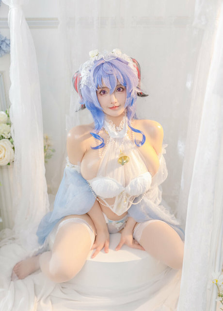 GUAZA erotic model pictures