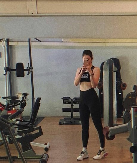 Aloona Larionova star pic