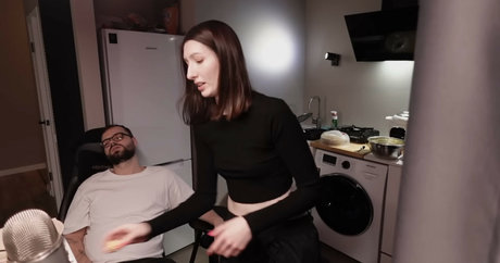 Aloona Larionova pornstar sexy images