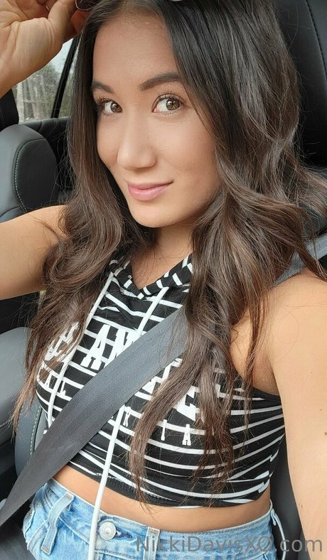 nikkidavisxo beautiful model galleries