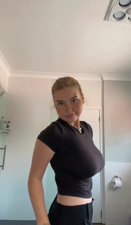 skinny ebony teen onlyfans hd pic