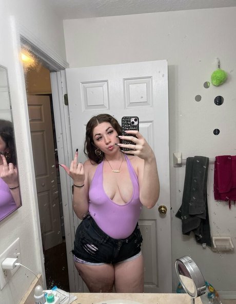 trapqueenary erotic star pics