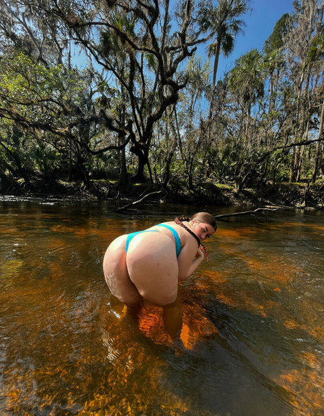 trapqueenary pornstar beautiful picture