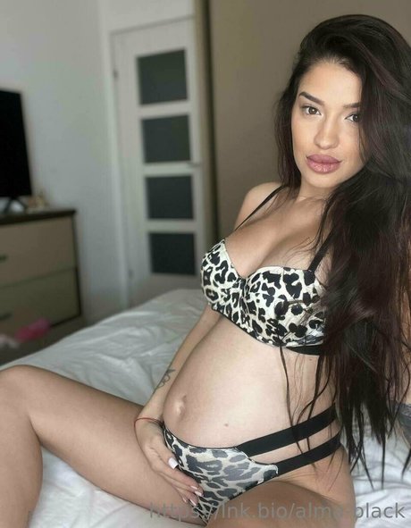 almablack pornstar high quality image