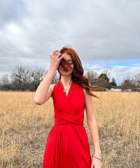 Sicily Rose porn model gallery