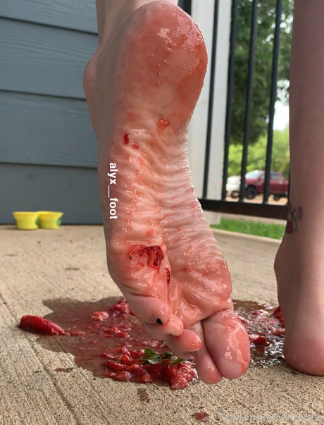 real twin onlyfans hd photos