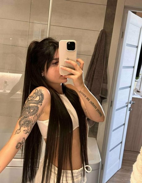 honney aly xxx model pics