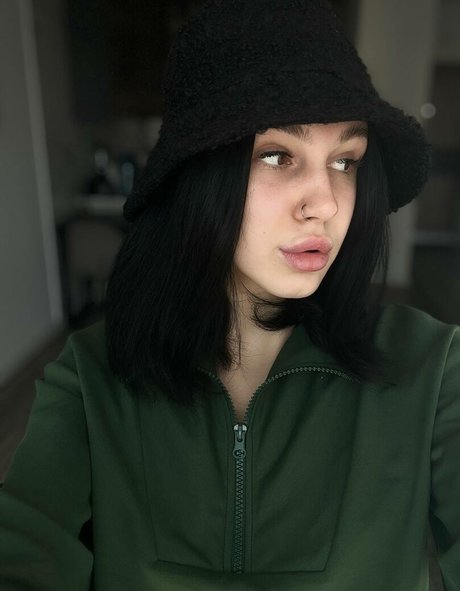 adelebee Profile pic