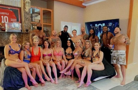 thehotwifetour pornstar pretty photo