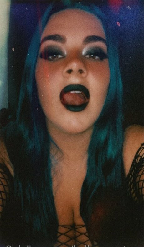 bella monstera hd model pics