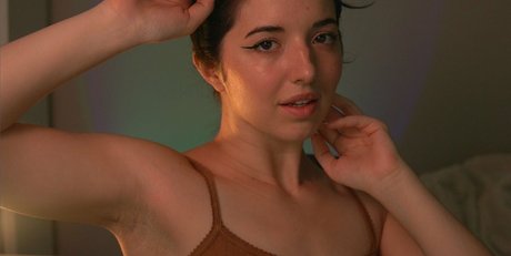 Slight Sounds model xxx pic