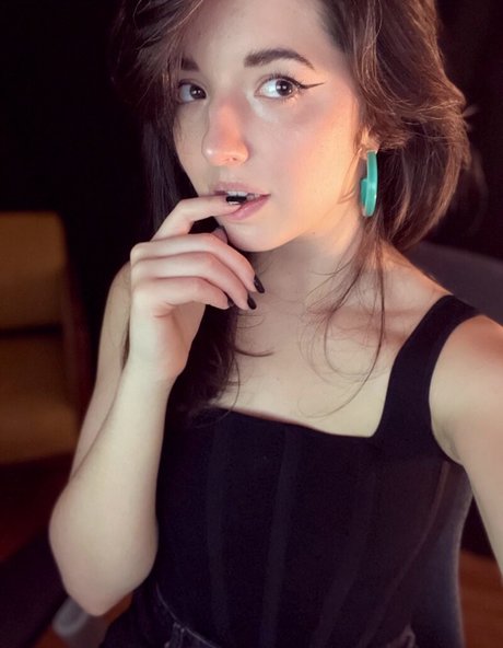 Slight Sounds model pic