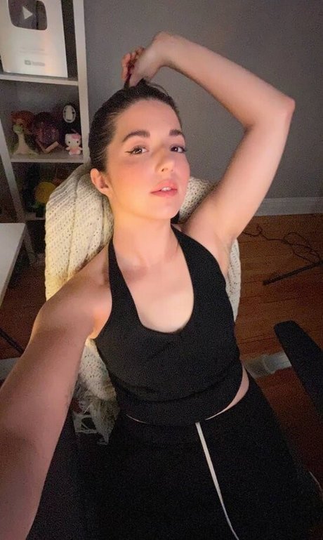 Slight Sounds erotic model images