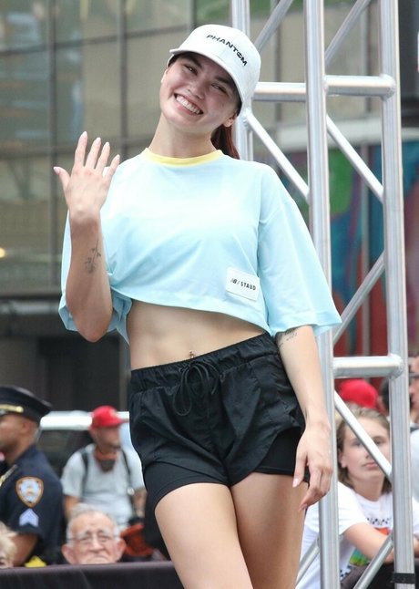 Paris Berelc porn actress pictures