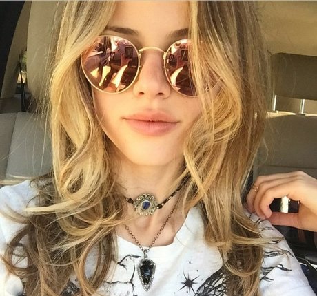 Halston Sage star free images