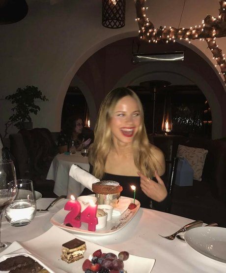 Halston Sage model porn pic