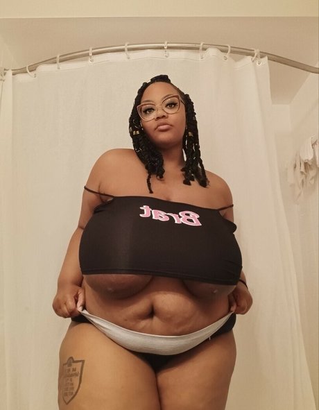 Shamefully Skilled model exclusive photos