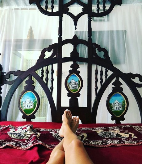 Angie Harmon beautiful pornstar pictures