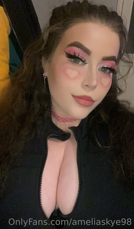 ameliaskye98 pornstar erotic picture