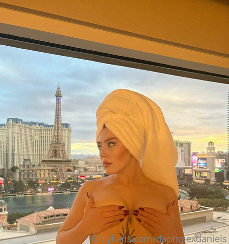 daphniexdaniels adult star pics