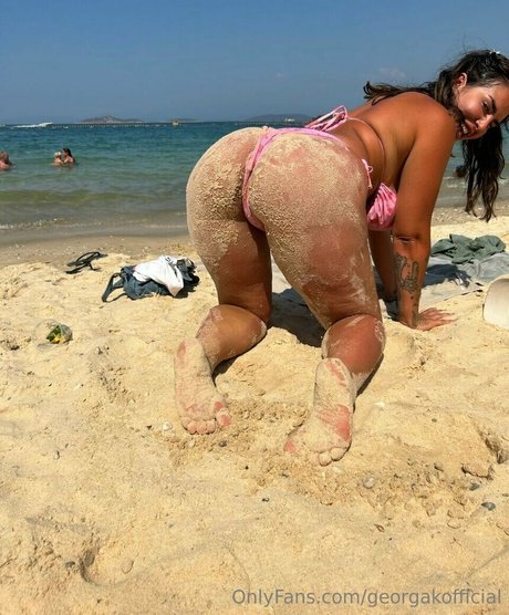 GeorgaKofficial porn model photo